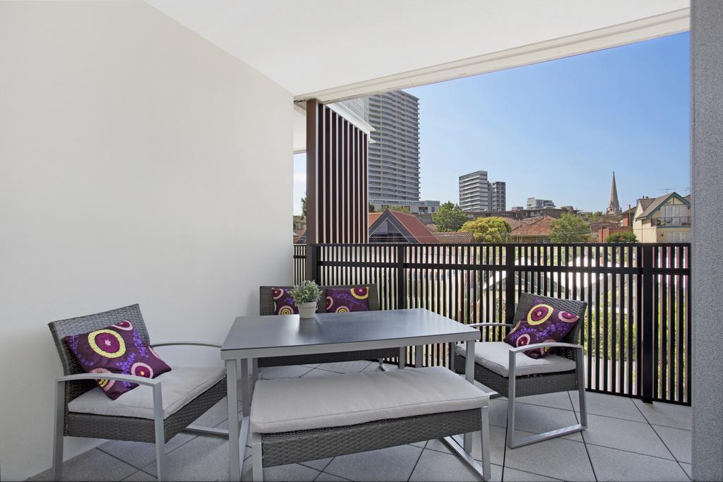 ☆ Heart Of St Kilda ☆ Infinity Pool+Parking+Wifi Apartment เมลเบิร์น ภายนอก รูปภาพ
